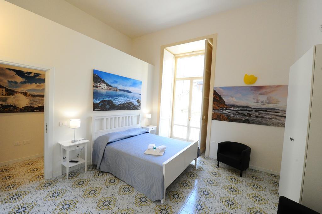 Bed and Breakfast L'Infinito à Salernes Chambre photo