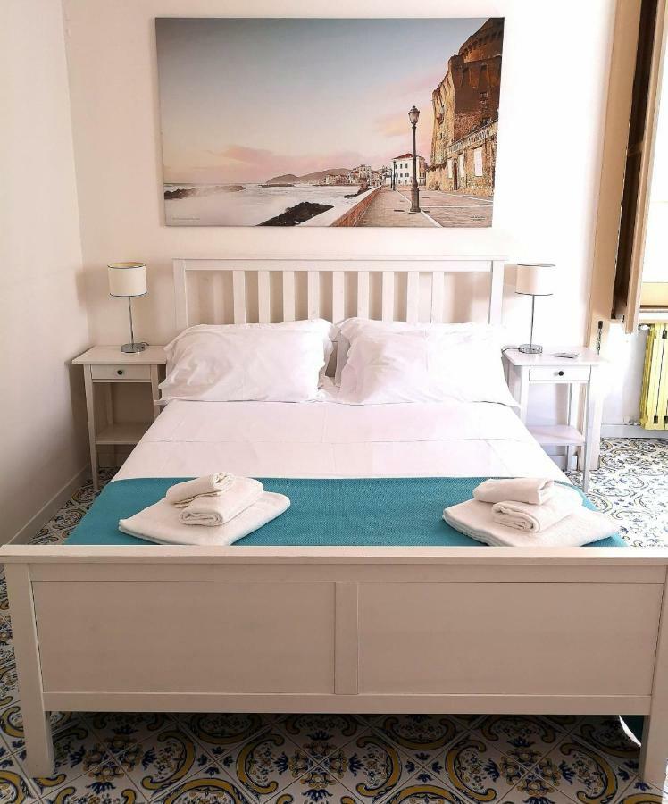 Bed and Breakfast L'Infinito à Salernes Extérieur photo